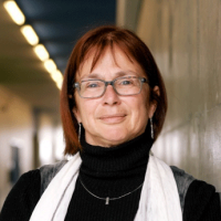 Portrait-Diane-Dubeau